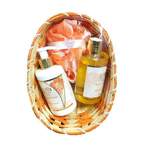 Victoria Beauty Spa Spicy Love Gift Set Lotion and Body Shower Gel