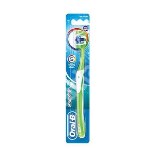Oral-B Complete Toothbrush for Daily Use Size M 1 pc