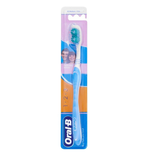 Oral-B Delicate White Delicate Toothbrush for Daily Use Medium 1 pc