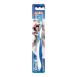 Oral-B Junior Children's Toothbrush 6-12 Years for Daily Use - S 1 pc