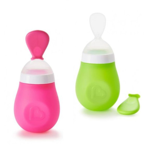 Munchkin Squeeze Presser Silicone Bottle with Spoon for Babies and Children 4+ Months 5.07 fl oz (150 ml) - 12398